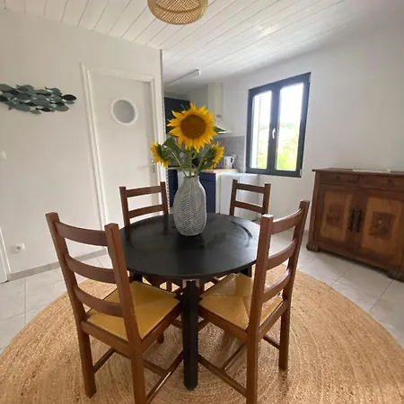 Maison Au Bord Du De Saint Ciergues * Perrancey